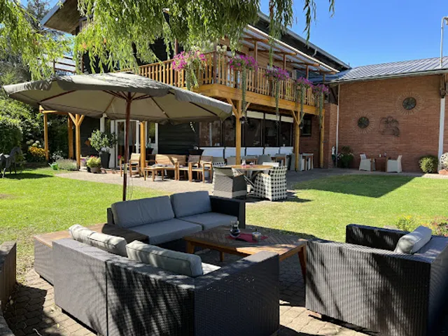 LeCavalier Café Bistrorante