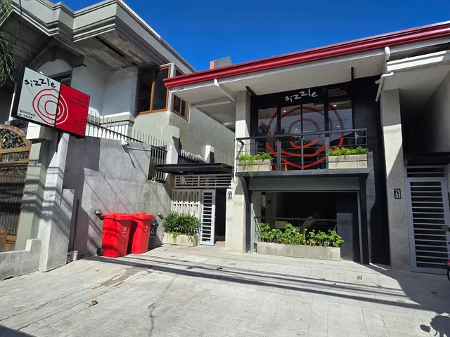 Sizzle kitchen x cafe