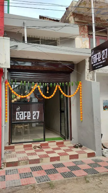 Cafe 27