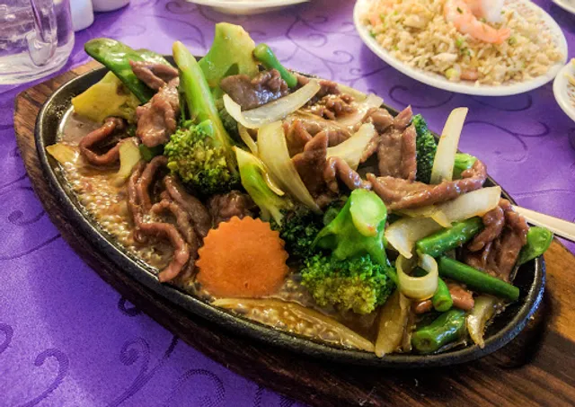 Golden Dragon Chinese Restaurant