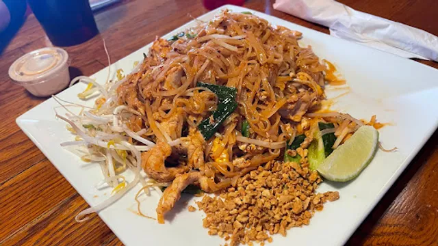 Asian Cravings - Tallmadge