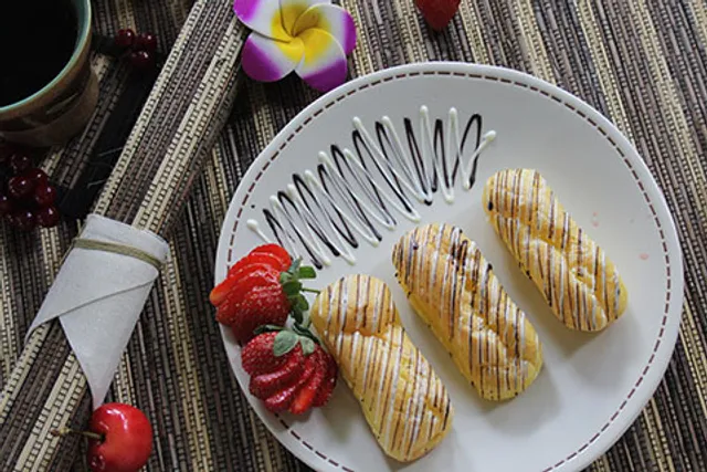 Strawberry Pastel Ufo