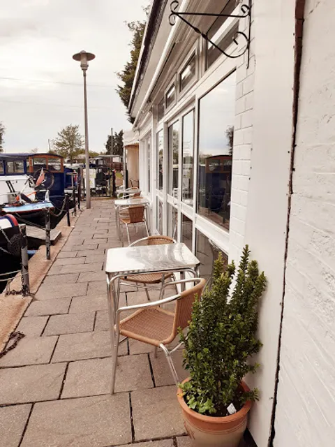 Waterside Cafe