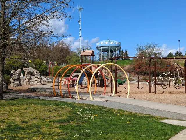 Maple Leaf Park Playground