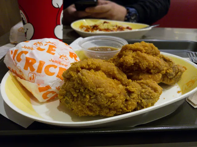 Jollibee McKinley Exchange Corporate Center