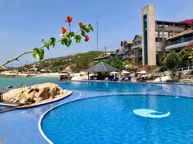 Rock Water Bay Beach Resort & Spa