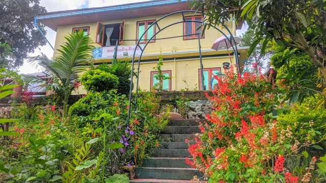 Taw Win Hnin Si Guest House - Burmese Only