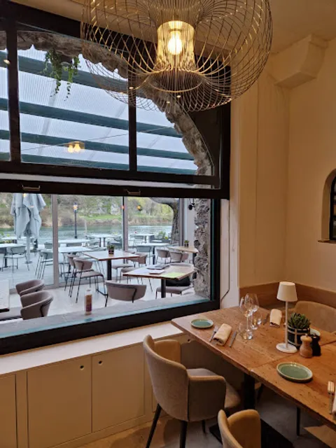 La Grotte Restaurant