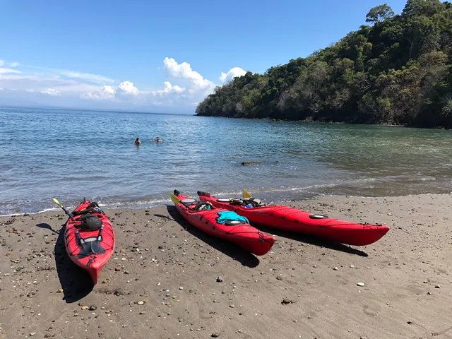 Bahia Rica Fishing & Kayak Lodge