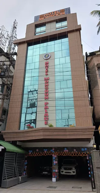 Hotel Monsoon Palace