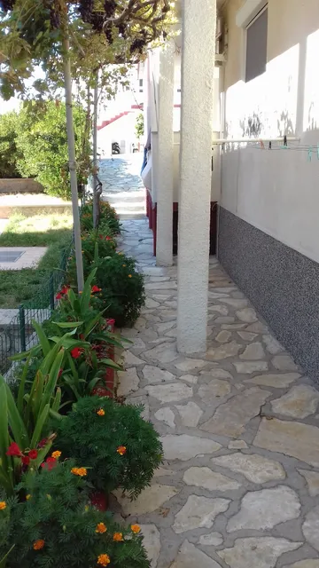 Apartments Tino Kustić