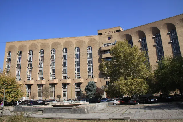 Avetik Isahakyan Central Library