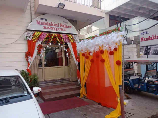 Hotel Mandakini Palace