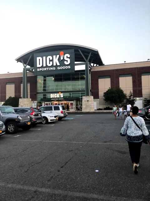 DICK'S Sporting Goods