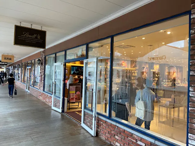 リンツ ショコラ ブティック＆カフェ りんくうプレミアム・アウトレット店