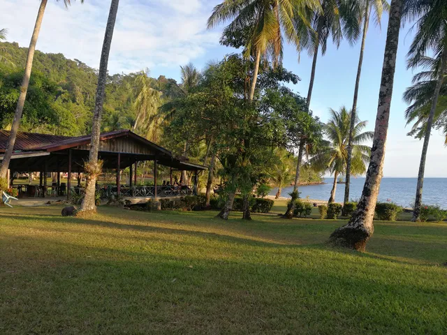Koh Chang Honeymoon Beach Resort