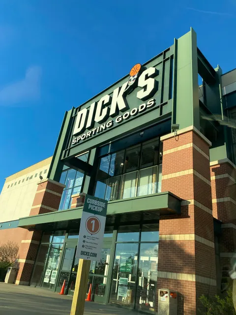 DICK'S Sporting Goods