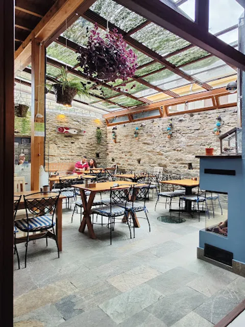 Fumarel Vinoteca-Ultramarinos