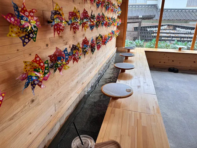 足湯カフェ湯布院