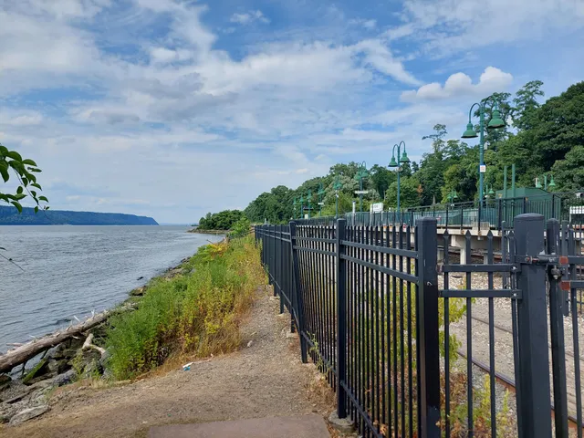 Riverdale Waterfront Promenade