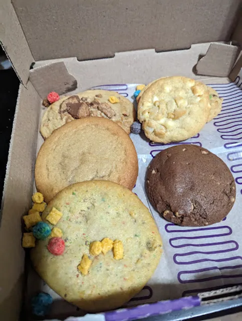 Insomnia Cookies