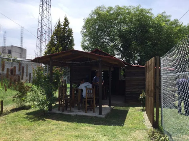 La Cabaña "Pulquería & Drinks"