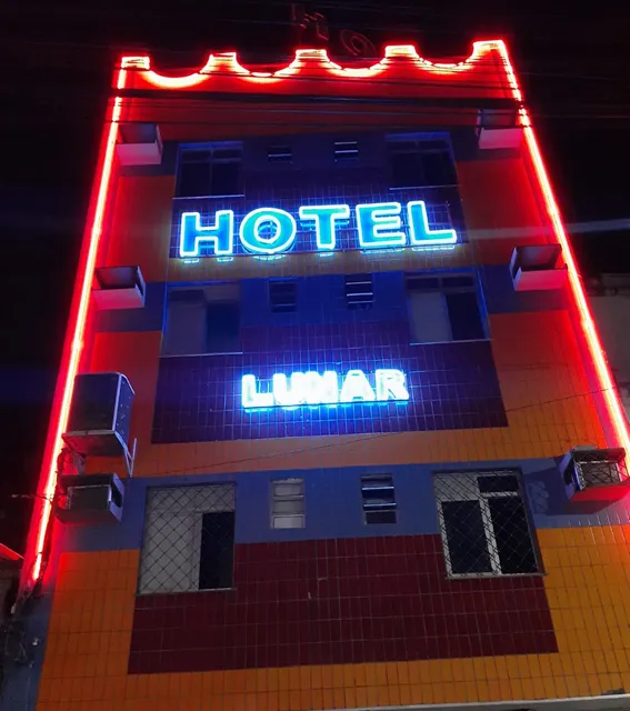 Hotel Lunar
