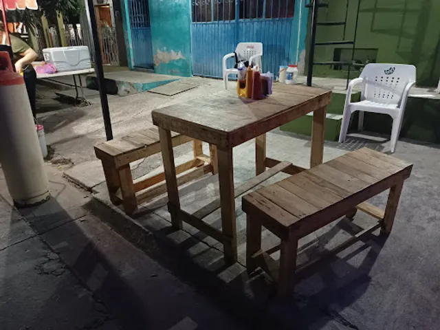 Hot Dog's “Los Reyes”