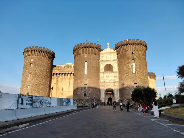 Napoli Central Gate