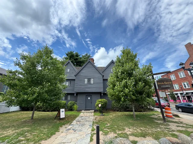 Wicked Awesome Tours