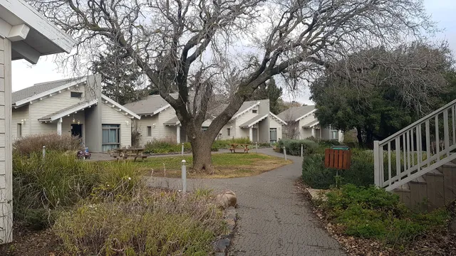 כפר נופש תיירות עין זיוון