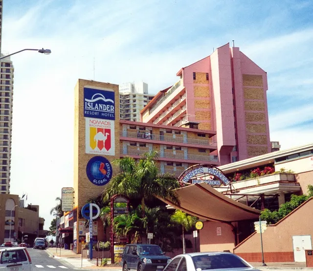 Bunk Surfers Paradise
