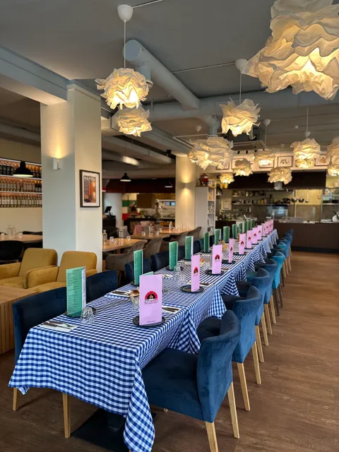 iL FORNO Peterburi tee