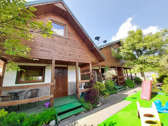 Domki Letniskowe i Pokoje "Pod Szklaną Wydmą" w Chłopach