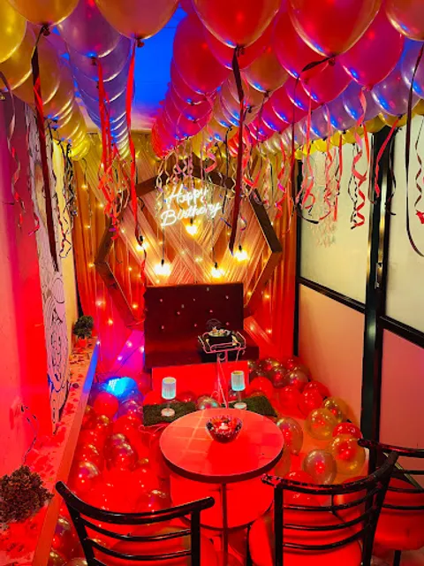 Love Bites Cafe and Mini Theatre