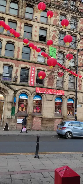 T.La Art & Craft Gallery