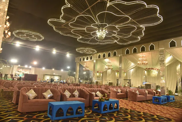 royal cafe & green banquet