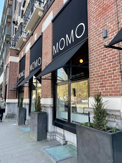 MOMO