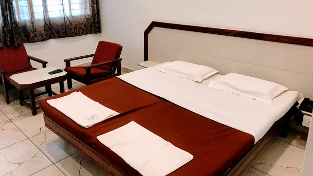 Darshan Grande Lodge (Rooms)