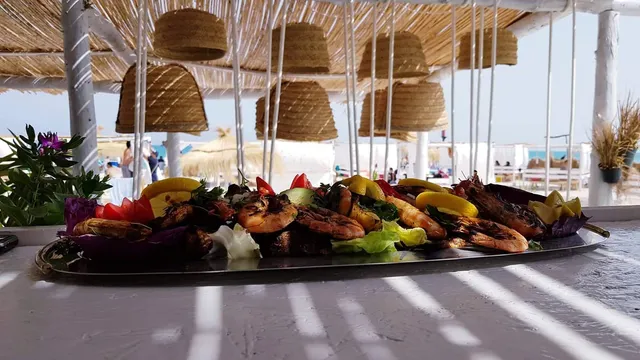 Fratello restaurant & lounge