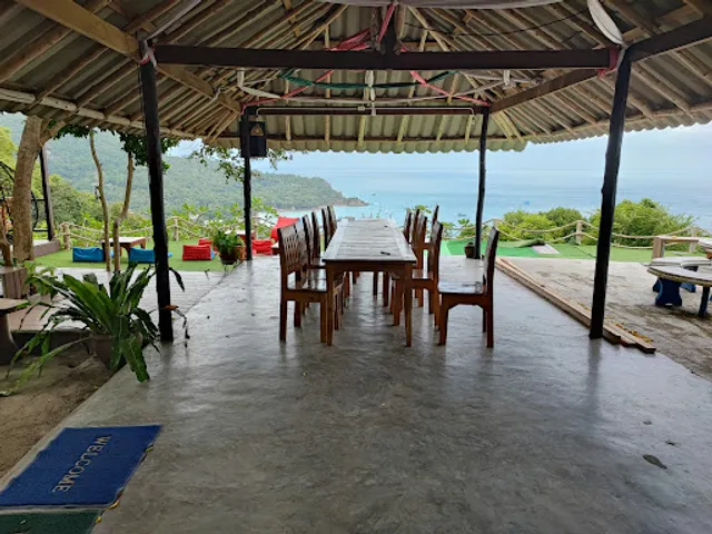 Sunset seaview bar & restaurant