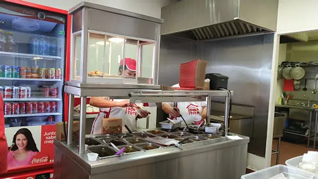 Doña Tota HEB Universidad San Nicolás