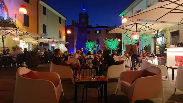 Un Cri Cri nel Silenzio