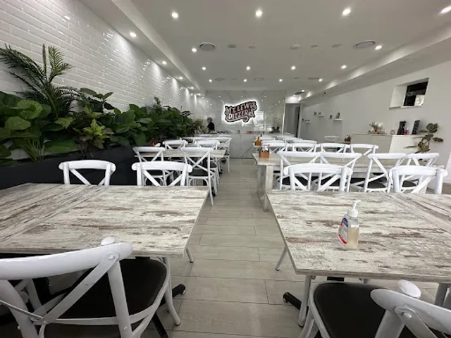 Lebanese Mt Lewis Pizzeria