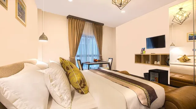 V One Pride-Sukhumvit 22, Bangkok