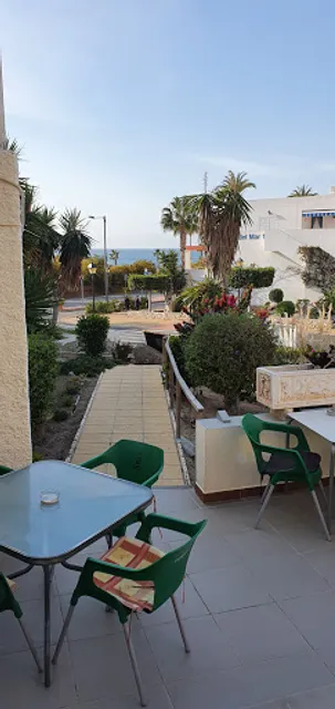 Ramo de Limon Restaurant / Lemon Lounge