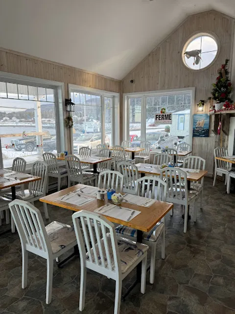 La Capitainerie des 2 sœurs