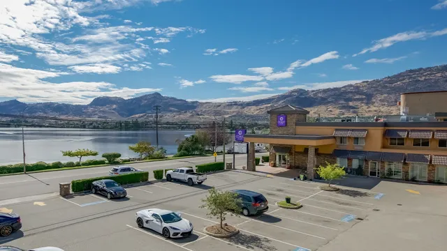 Coast Osoyoos Beach Hotel