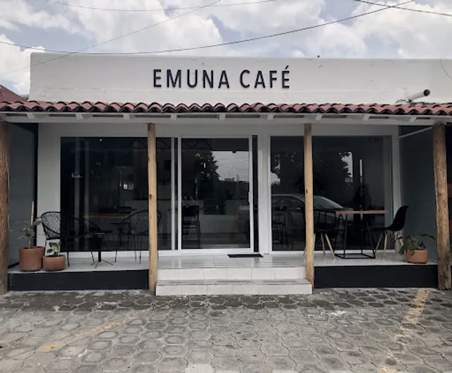 Emuna Cafe
