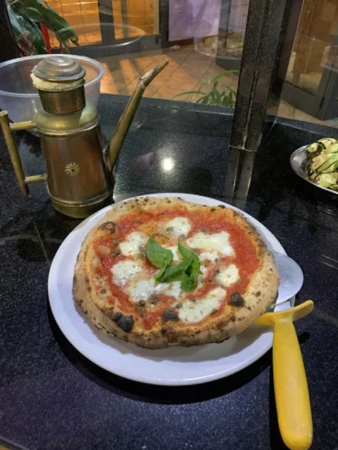 Pizzeria L'Officina Pizza e Sfizi
